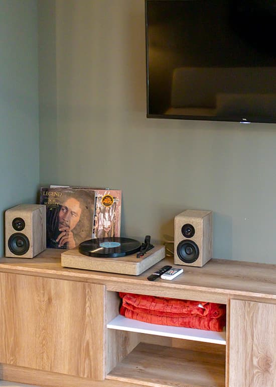 Room thumbnail 3